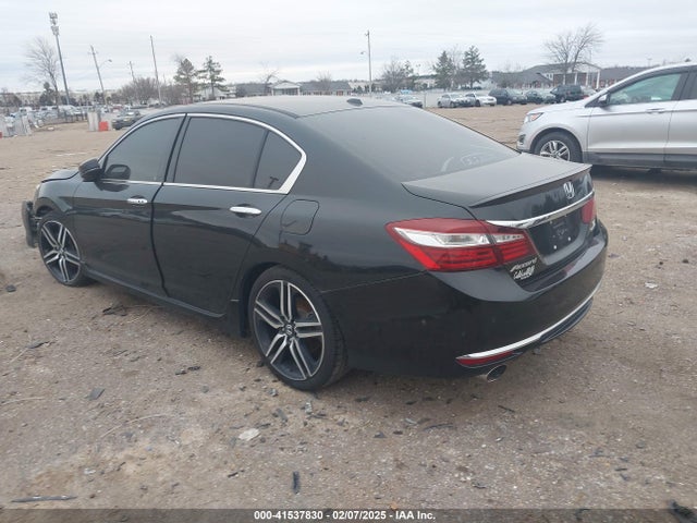1HGCR3F98GA031240 Honda Accord Touring
