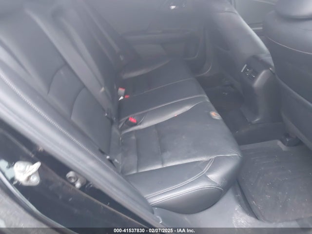 1HGCR3F98GA031240 Honda Accord Touring