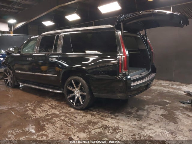 2015 CADILLAC ESCALADE ESV 1GYS4JKJ9FR274868 Photo 2
