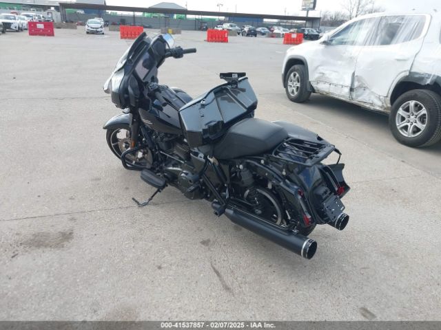 2024 HARLEY-DAVIDSON FLHX 1HD1KB716RB624460 Photo 2