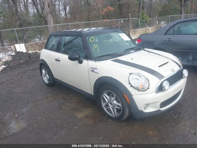 2009 MINI COOPER S WMWMF73579TW87325 Photo 0