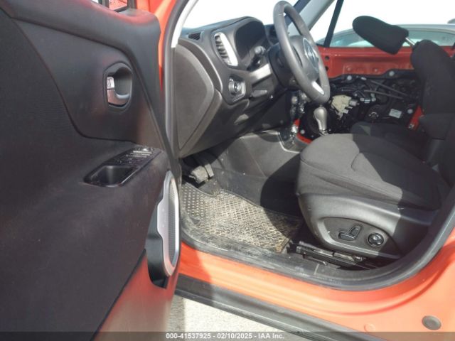ZACCJBBB2JPH36048 Jeep Renegade Latitude 4x4