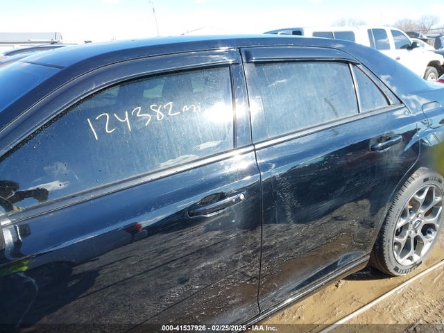 2C3CCAGG4FH909090 Chrysler 300 300s