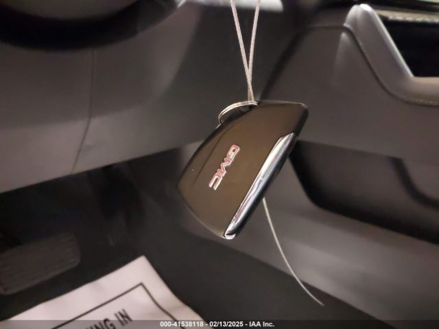 3GTUUGED2NG689715 GMC Sierra 1500 4wd  Short Box Denali
