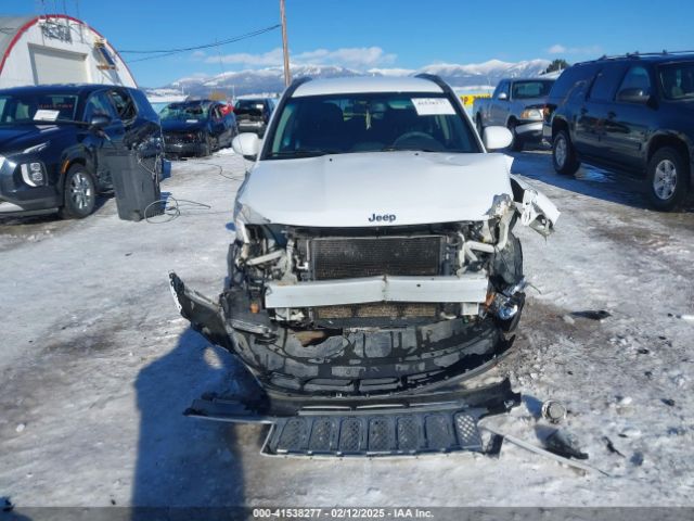1C4NJCEA1GD769311 Jeep Compass Latitude