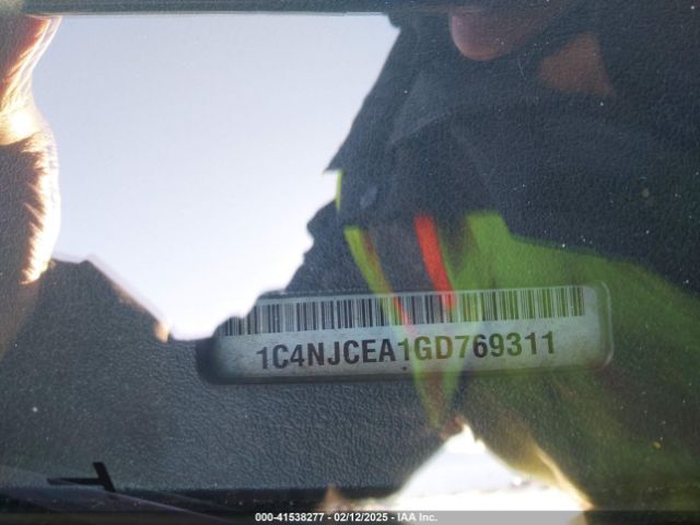 1C4NJCEA1GD769311 Jeep Compass Latitude
