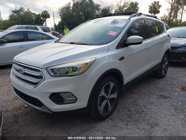 Ford ESCAPE SE 2017 1FMCU0G91HUE64758 Image 2