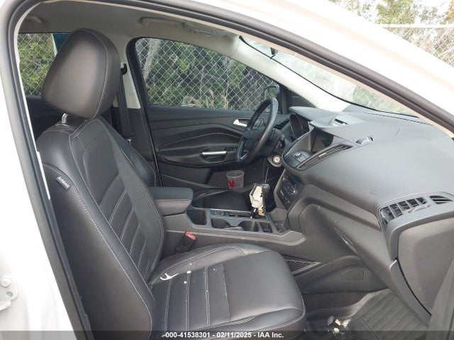 Ford ESCAPE SE 2017 1FMCU0G91HUE64758 Image 5