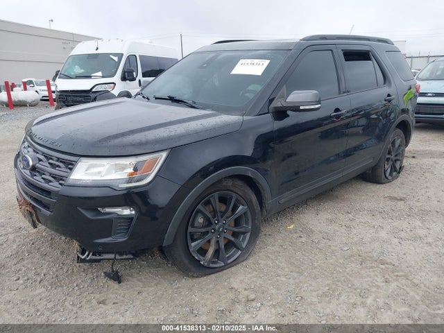 Ford EXPLORER XLT 2018 1FM5K8D88JGC25205 Image 2