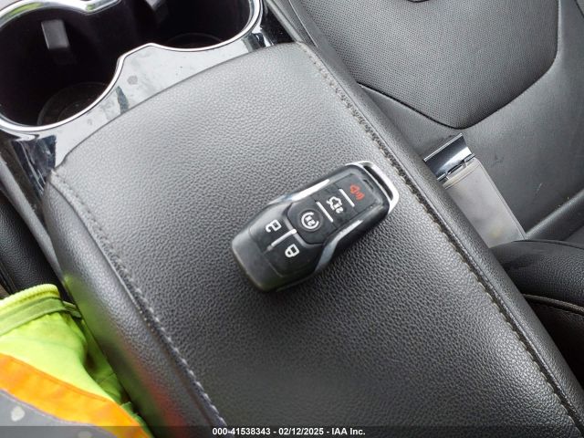 3FA6P0RU2ER168151 Ford Fusion Hybrid Titanium