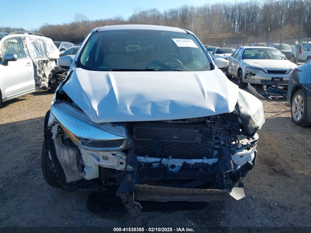 1FMCU9GD6HUC03053 Ford ESCAPE SE