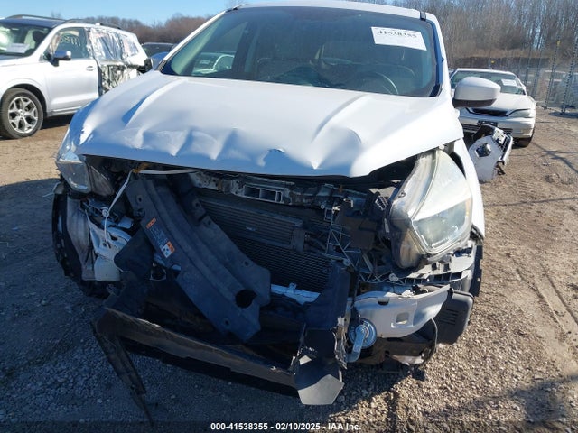 1FMCU9GD6HUC03053 Ford ESCAPE SE