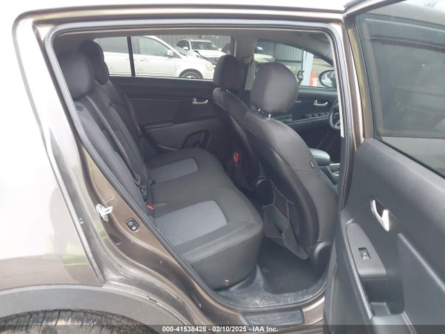 KNDPB3ACXF7712289 KIA Sportage Lx
