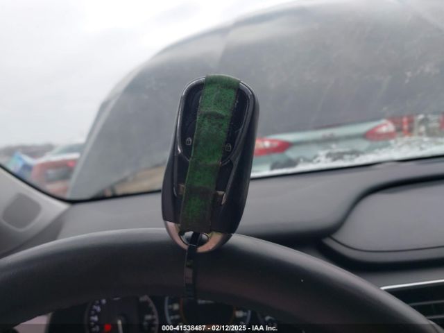 1G4ZP5SS9HU173062 Buick Lacrosse Essence