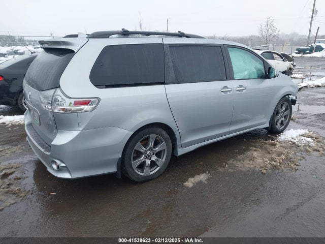 5TDXZ3DCXLS050058 Toyota Sienna Se/se Premium