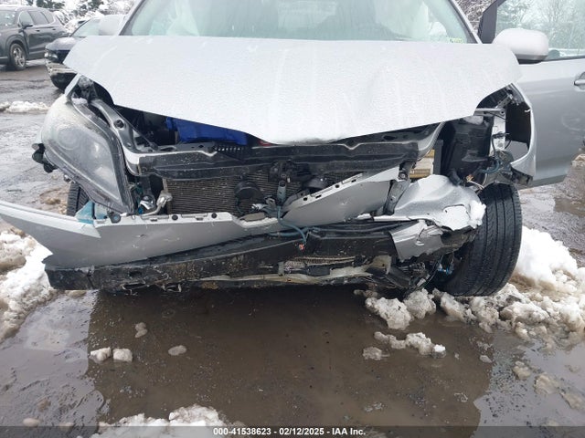 5TDXZ3DCXLS050058 Toyota Sienna Se/se Premium
