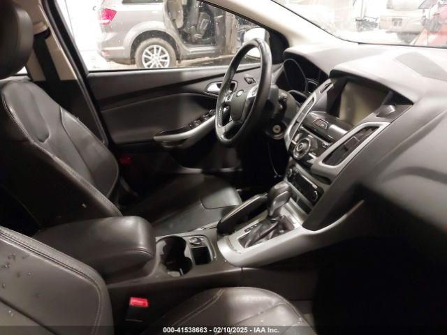 1FADP3K24EL107304 Ford FOCUS SE