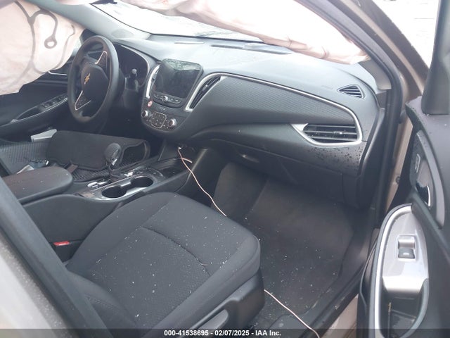 1G1ZD5ST1SF141443 Chevrolet Malibu Fwd 1lt