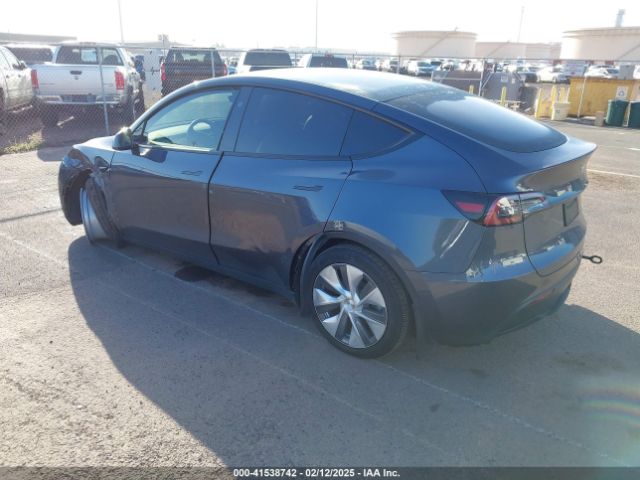 2023 TESLA MODEL Y 7SAYGDEE0PF928836 Photo 2