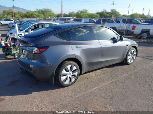 2023 TESLA MODEL Y 7SAYGDEE0PF928836 Photo 3