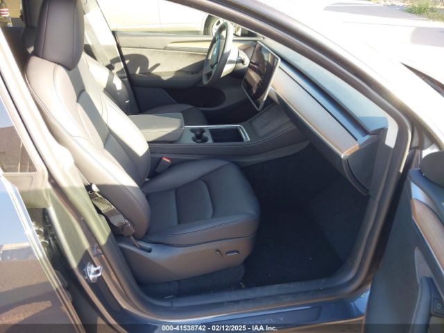 2023 TESLA MODEL Y 7SAYGDEE0PF928836 Photo 4