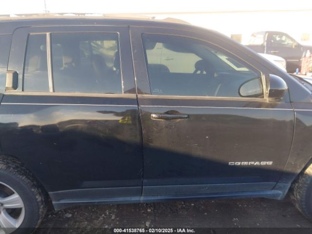 1C4NJDEBXGD719117 Jeep Compass Latitude