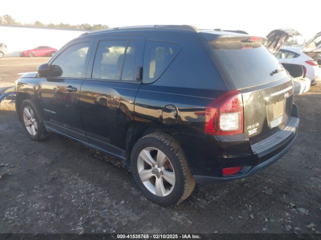 1C4NJDEBXGD719117 Jeep Compass Latitude