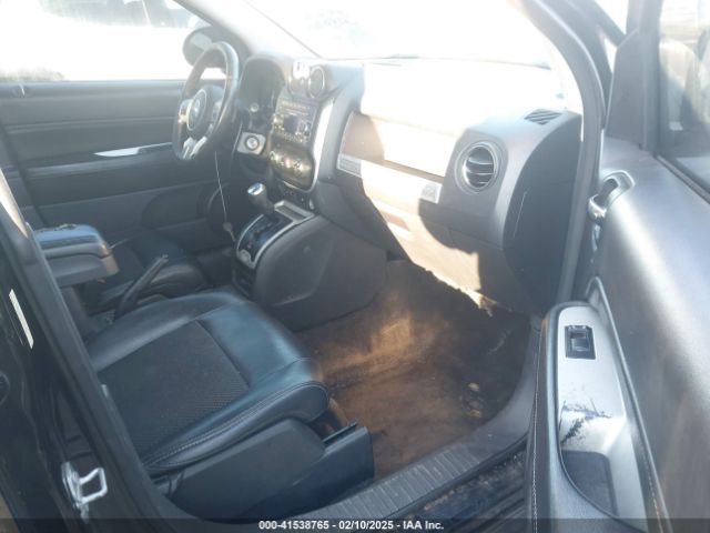 1C4NJDEBXGD719117 Jeep Compass Latitude