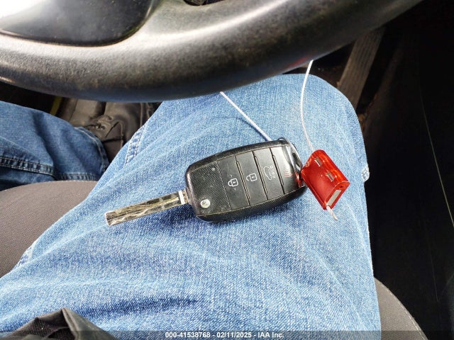 KIA Soul 2016 KNDJN2A23G7840843 Image 11