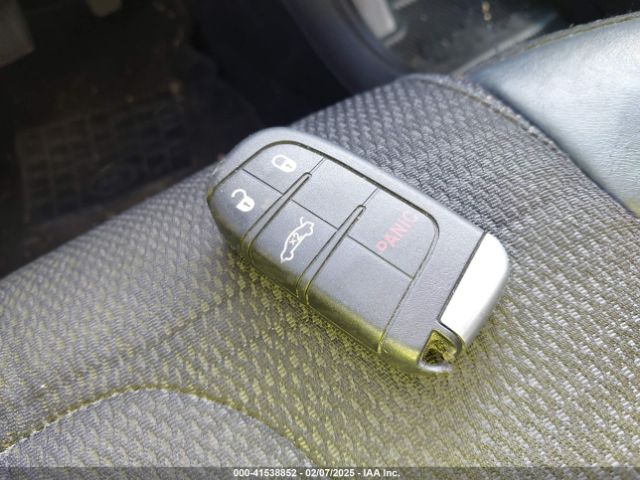 1C3CCCBB4FN743717 Chrysler 200 S