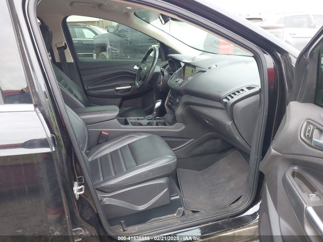 1FMCU0HD7KUB00659 Ford ESCAPE SEL
