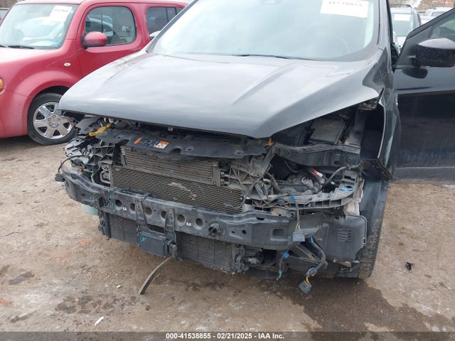 1FMCU0HD7KUB00659 Ford ESCAPE SEL