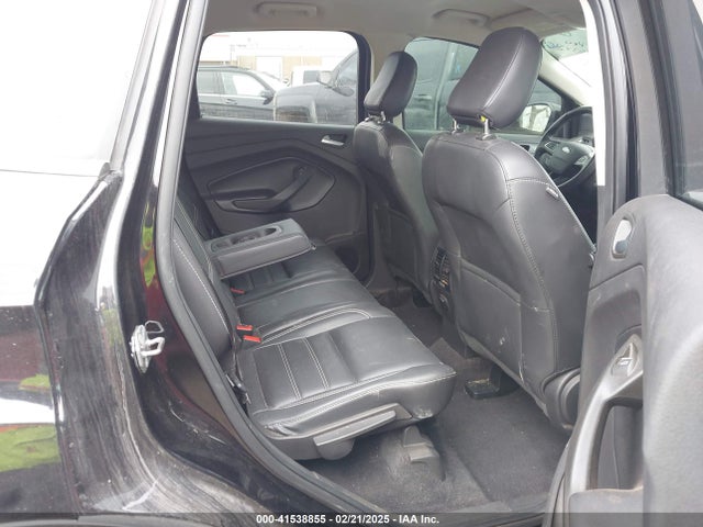 1FMCU0HD7KUB00659 Ford ESCAPE SEL