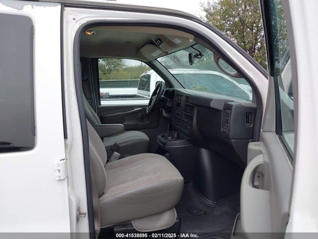 1GAWGPFG3E1121408 Chevrolet Express 2500 Ls