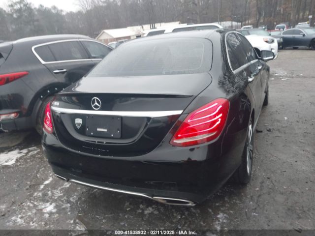 55SWF4JB9FU089625 Mercedes-Benz C 300 Luxury/sport