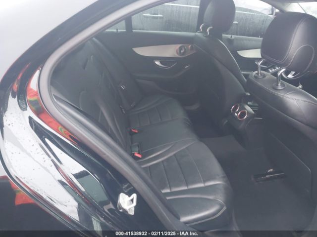 55SWF4JB9FU089625 Mercedes-Benz C 300 Luxury/sport