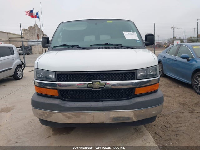 1GAWGFFF5H1204196 Chevrolet Express 2500 Lt