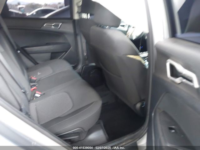 KNDPU3AF5P7086785 KIA Sportage Lx