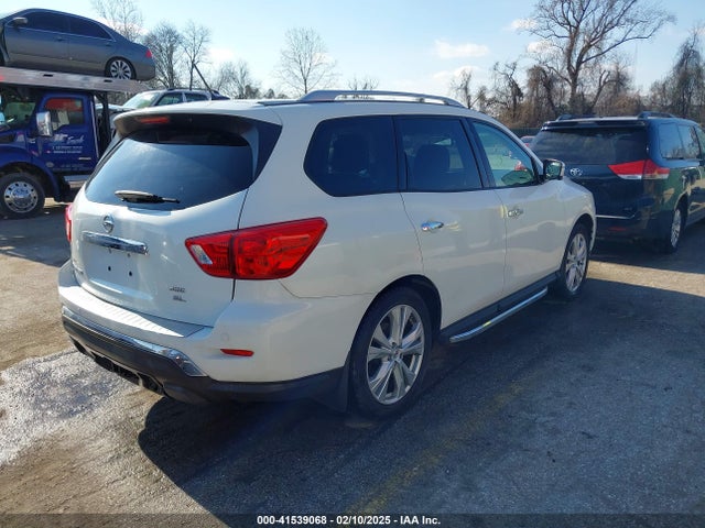 5N1DR2MM1JC618956 Nissan Pathfinder Sl