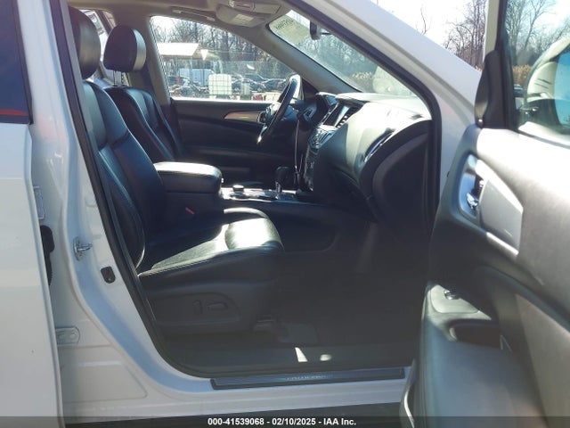 5N1DR2MM1JC618956 Nissan Pathfinder Sl
