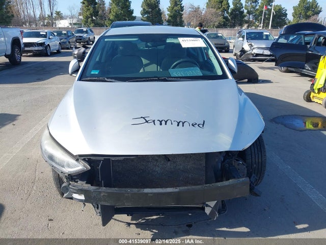 Hyundai ELANTRA SEL 2018 5NPD84LF4JH245941 Image 12