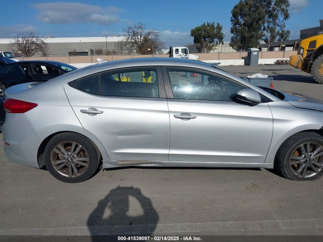 Hyundai ELANTRA SEL 2018 5NPD84LF4JH245941 Image 13