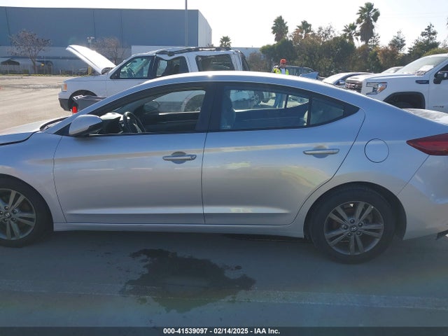 Hyundai ELANTRA SEL 2018 5NPD84LF4JH245941 Image 14