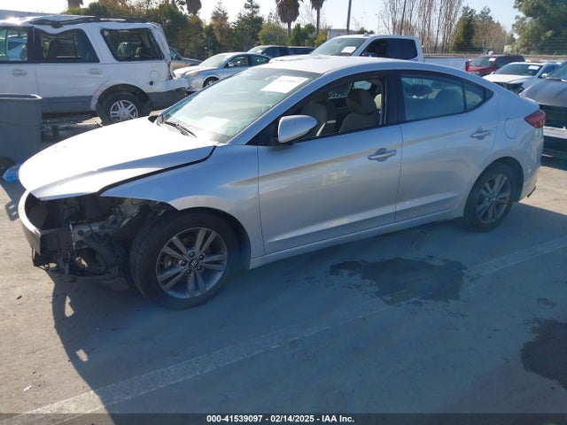 Hyundai ELANTRA SEL 2018 5NPD84LF4JH245941 Image 2
