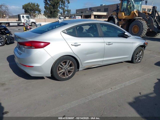 Hyundai ELANTRA SEL 2018 5NPD84LF4JH245941 Image 4