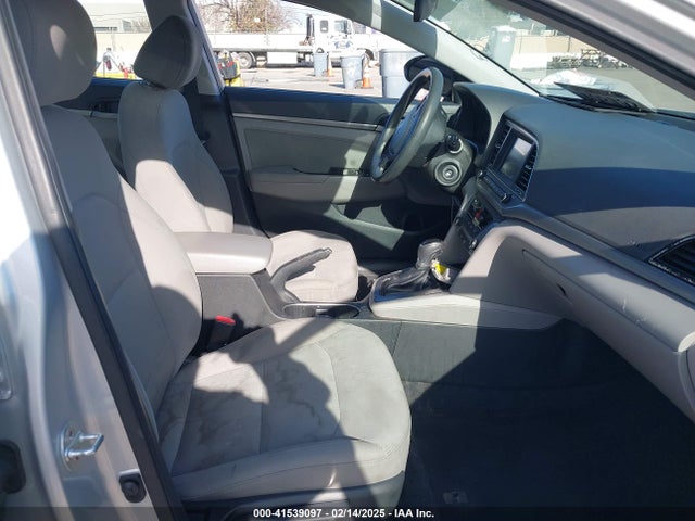 Hyundai ELANTRA SEL 2018 5NPD84LF4JH245941 Image 5