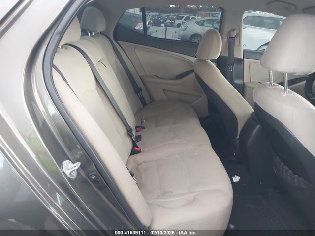 KIA Optima Lx 2014 5XXGM4A73EG308257 Image 8