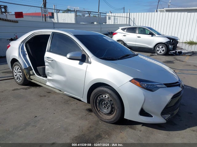 Toyota COROLLA LE 2017 5YFBURHE5HP708862 Image 1
