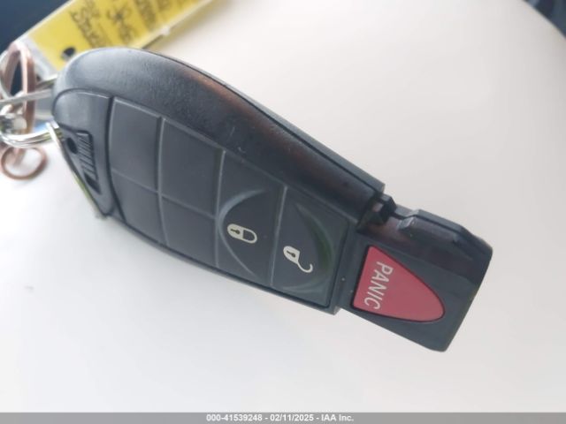 1C4PJLCB1KD339906 Jeep Cherokee Latitude Fwd