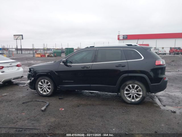 1C4PJLCB1KD339906 Jeep Cherokee Latitude Fwd